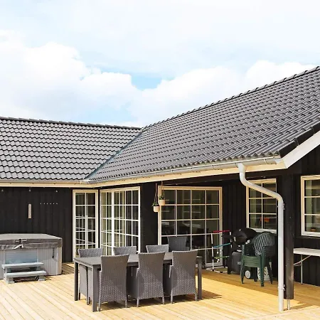 8 Person In Hadsund-by Traum * Hadsund